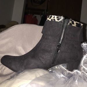 Heel boots
