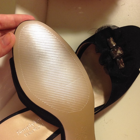EUC SV, Vera Wang black jeweled slides sz7 - Picture 3 of 4