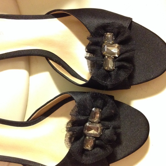 EUC SV, Vera Wang black jeweled slides sz7 - Picture 4 of 4