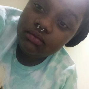 Meet your Posher, Monique