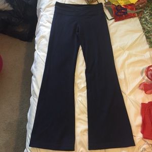lululemon flare yoga pants!
