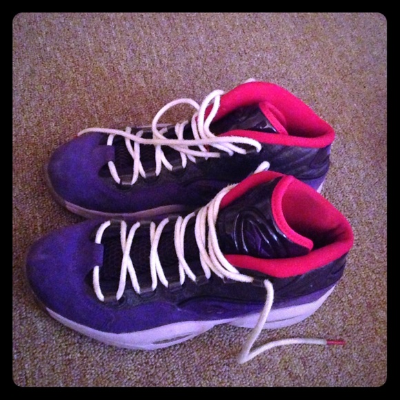 Allen Iverson reebok - Picture 1 of 3