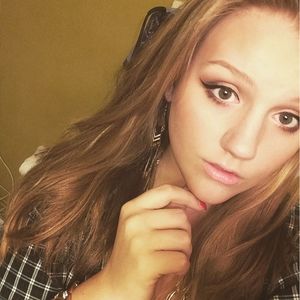 Meet your Posher, Michaela