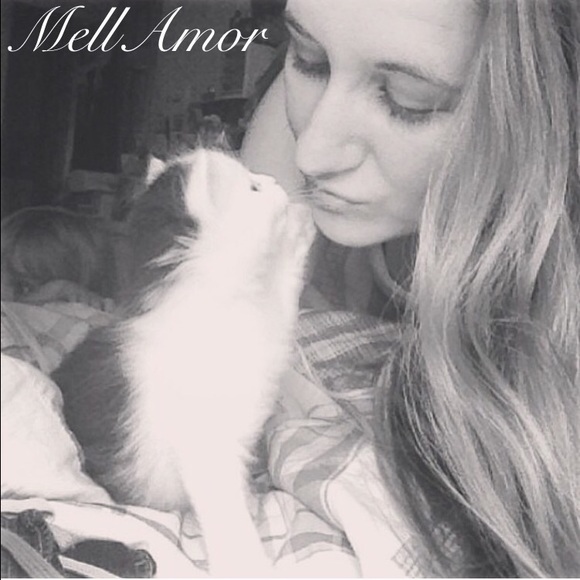 Mom 💘 Animal Activist 🐾 - Picture 3 of 7