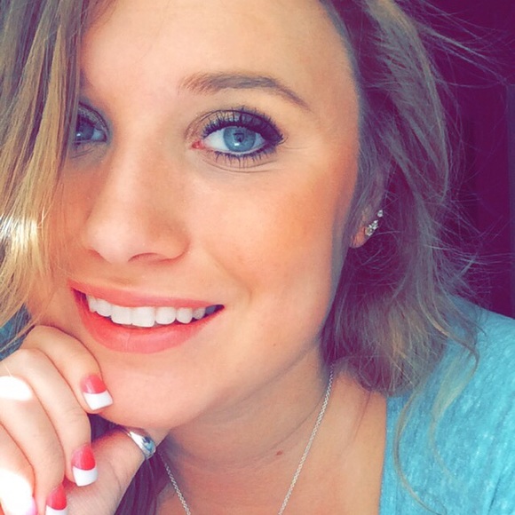 Meet your Posher, Nehria