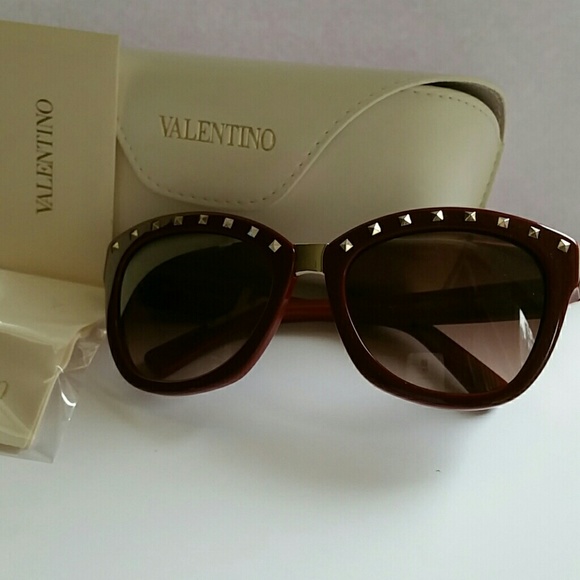 FALL NEW Authentic Valentino's Rockstud SUNGLASSES