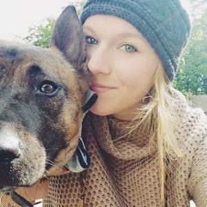 Meet your Posher, Kayla