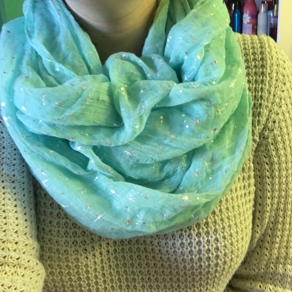 Infinity scarf - Picture 1 of 1