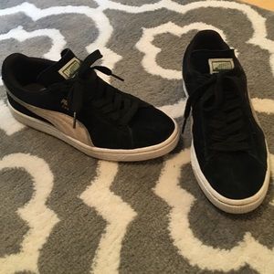 Classic Suede Pumas!!😊