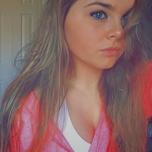 Meet your Posher, Tiffany