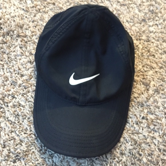 Nike hat size small