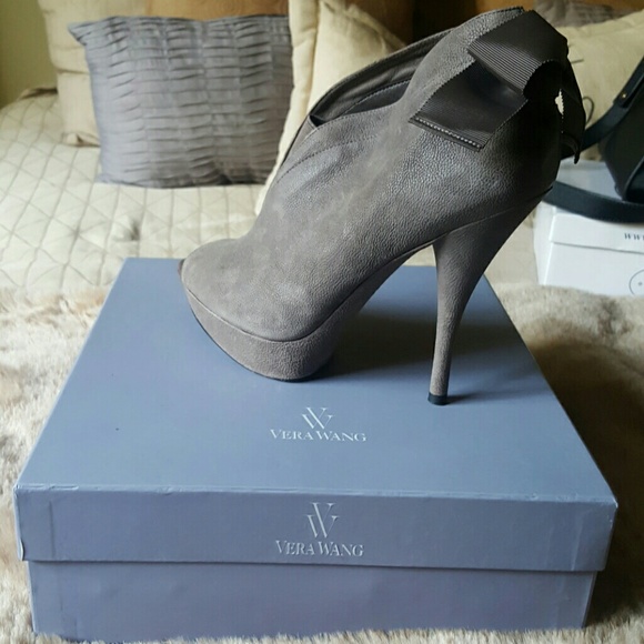 Vera Wang bootie