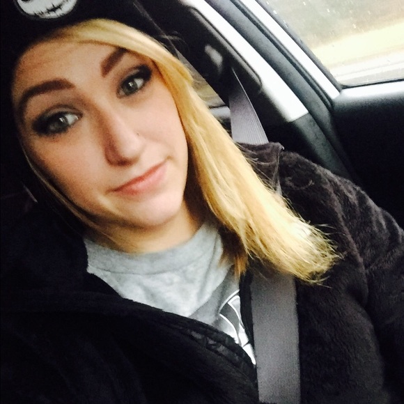 Meet your Posher, Kelsie