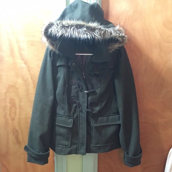 Green coat - Picture 3 of 3