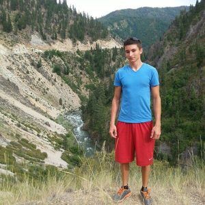 Meet your Posher, Dustin