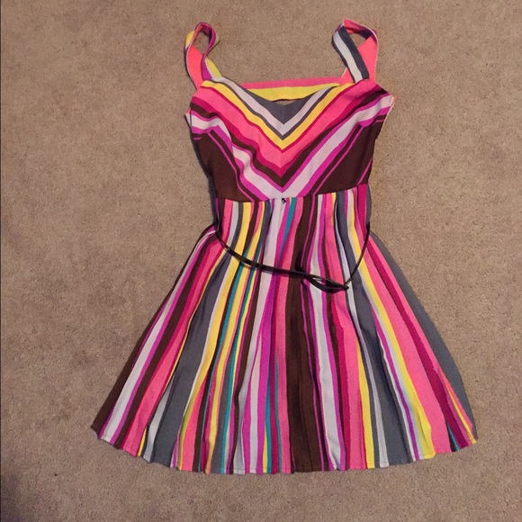 Adorable flowy dress