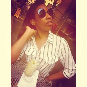 Meet your Posher, Leslie