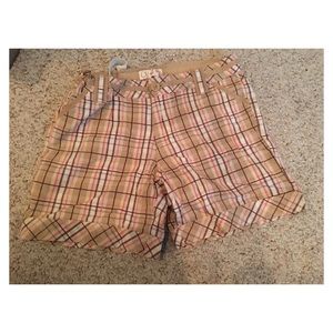 Tan plaid cargo short shorts