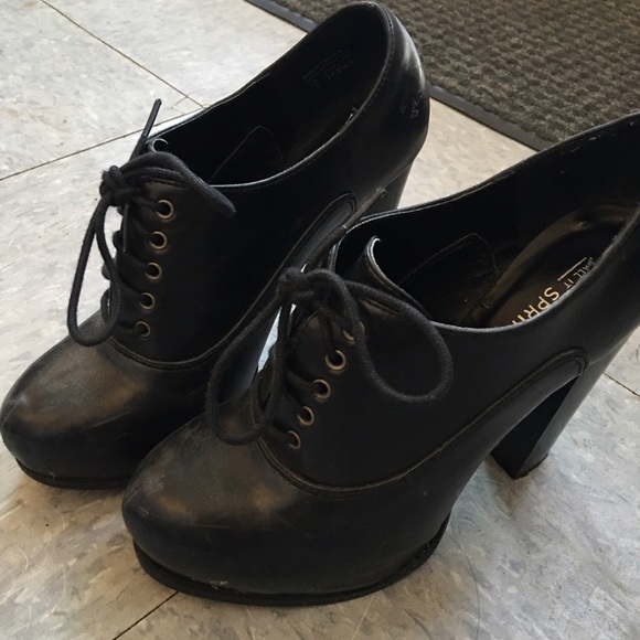 Black School Girl Pumps