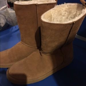 NWOT American eagle boots size 9