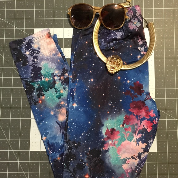 Galaxy inspired leggings size: large