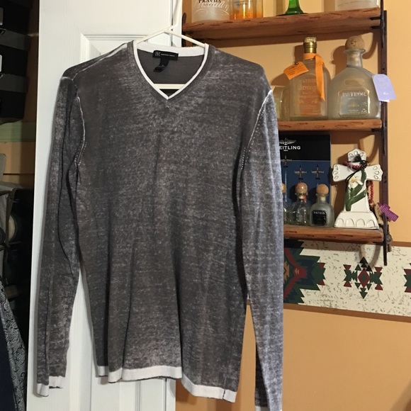 V neck sweater