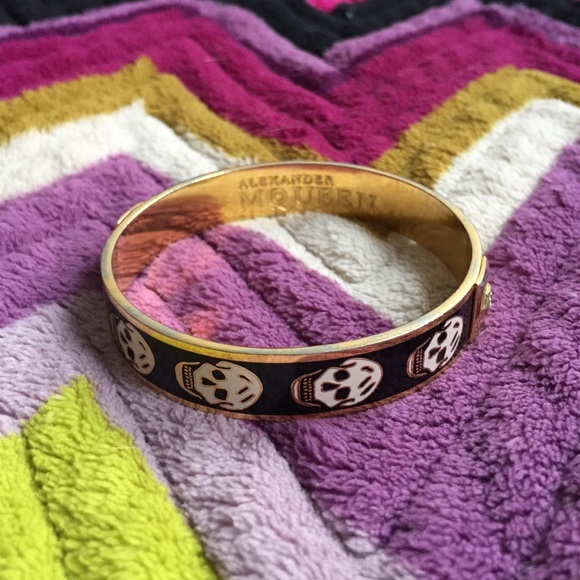 Alexander McQueen | enamel skull bangle