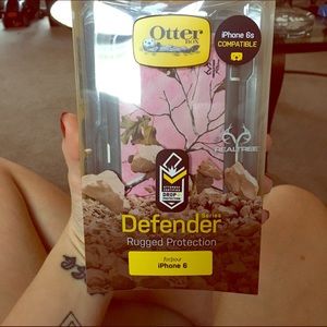 iPhone 6s otter box case pink camouflage Maxx