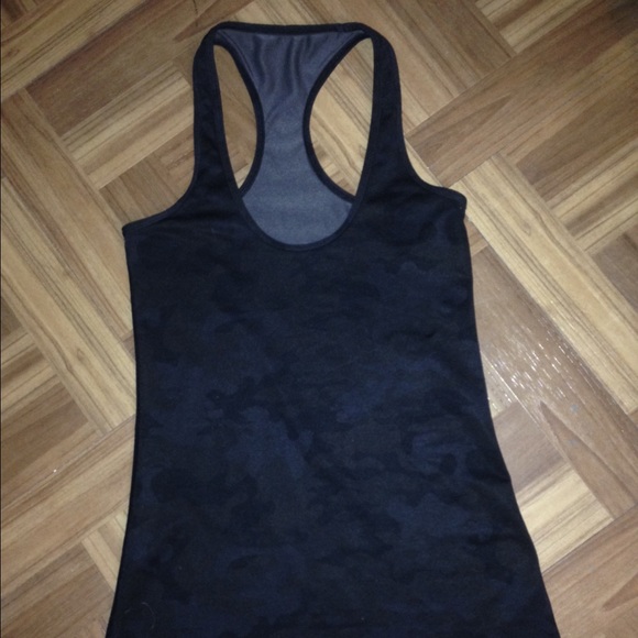 Lululemon black camo tank