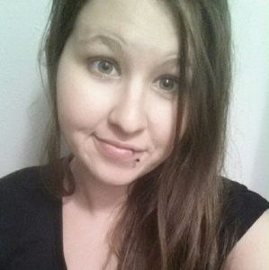 Meet your Posher, Kendra