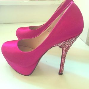 Steve Madden "Partyy-R" Pumps!Think New Years!👠🎉