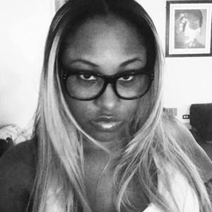 Meet your Posher, Valeisha