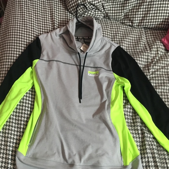 Large brand new VS shirt