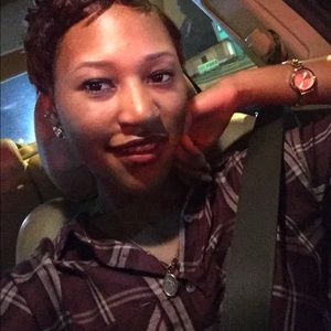 Meet your Posher, Georgiana