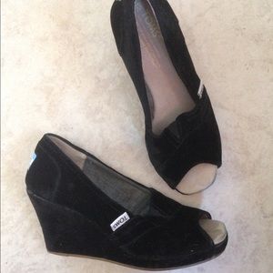 Black suede Toms peep toe pumps
