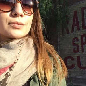 Meet your Posher, Ashley