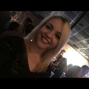 Meet your Posher, Demi