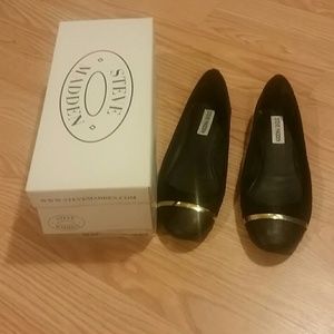 Steve Madden Kaily Black Flats