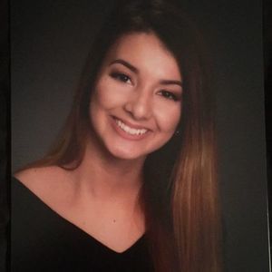 Meet your Posher, Selena