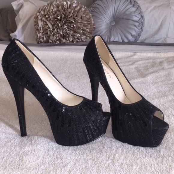 Shoes - ‼️Price Drop‼️ 👠 Black Sequined High Heels