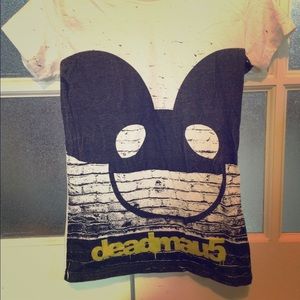 Deadmau5 shirt.