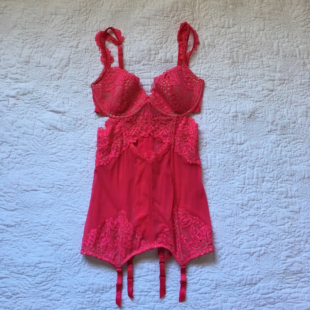 VS Eyelet Cutout Lace Garter Slip - Picture 2 of 4