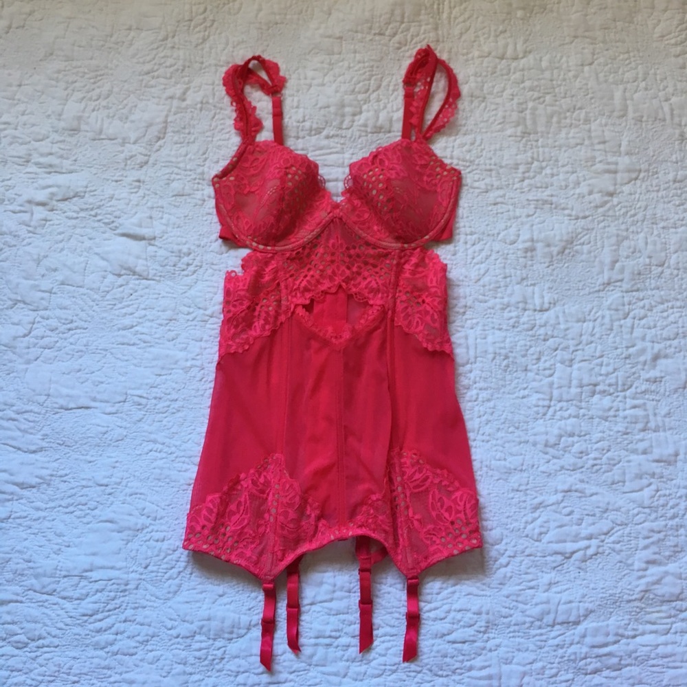 VS Eyelet Cutout Lace Garter Slip - Picture 3 of 4