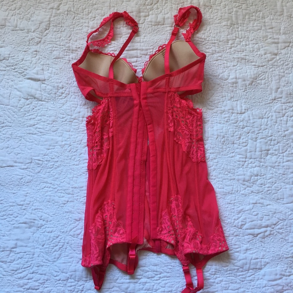 VS Eyelet Cutout Lace Garter Slip - Picture 4 of 4