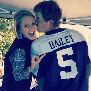 Meet your Posher, Bailey