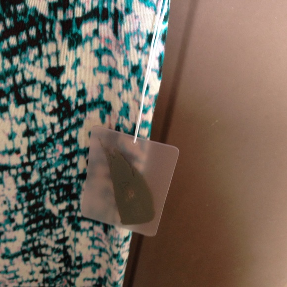 NWOT FOREVER 21 pencil skirt - Picture 3 of 4