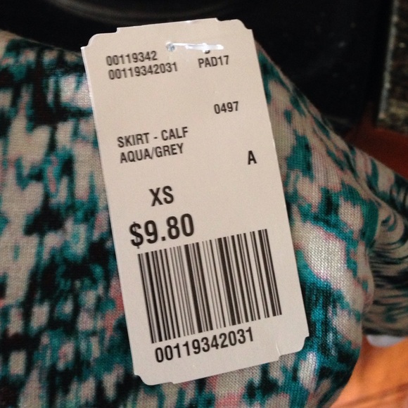 NWOT FOREVER 21 pencil skirt - Picture 4 of 4