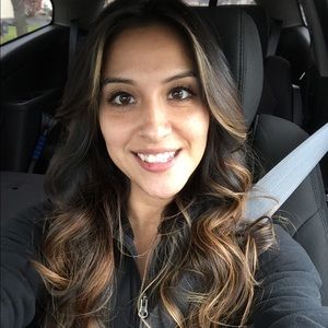 Meet your Posher, Iris