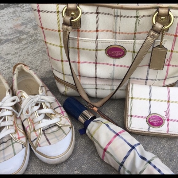 Coach purse and wallet bundle