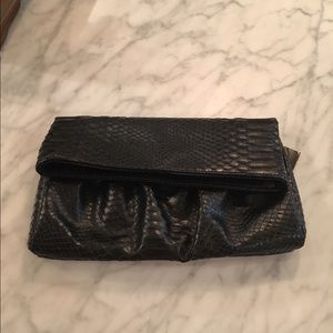 Black clutch